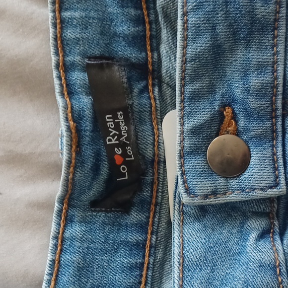 Jeans - Picture 3 of 4